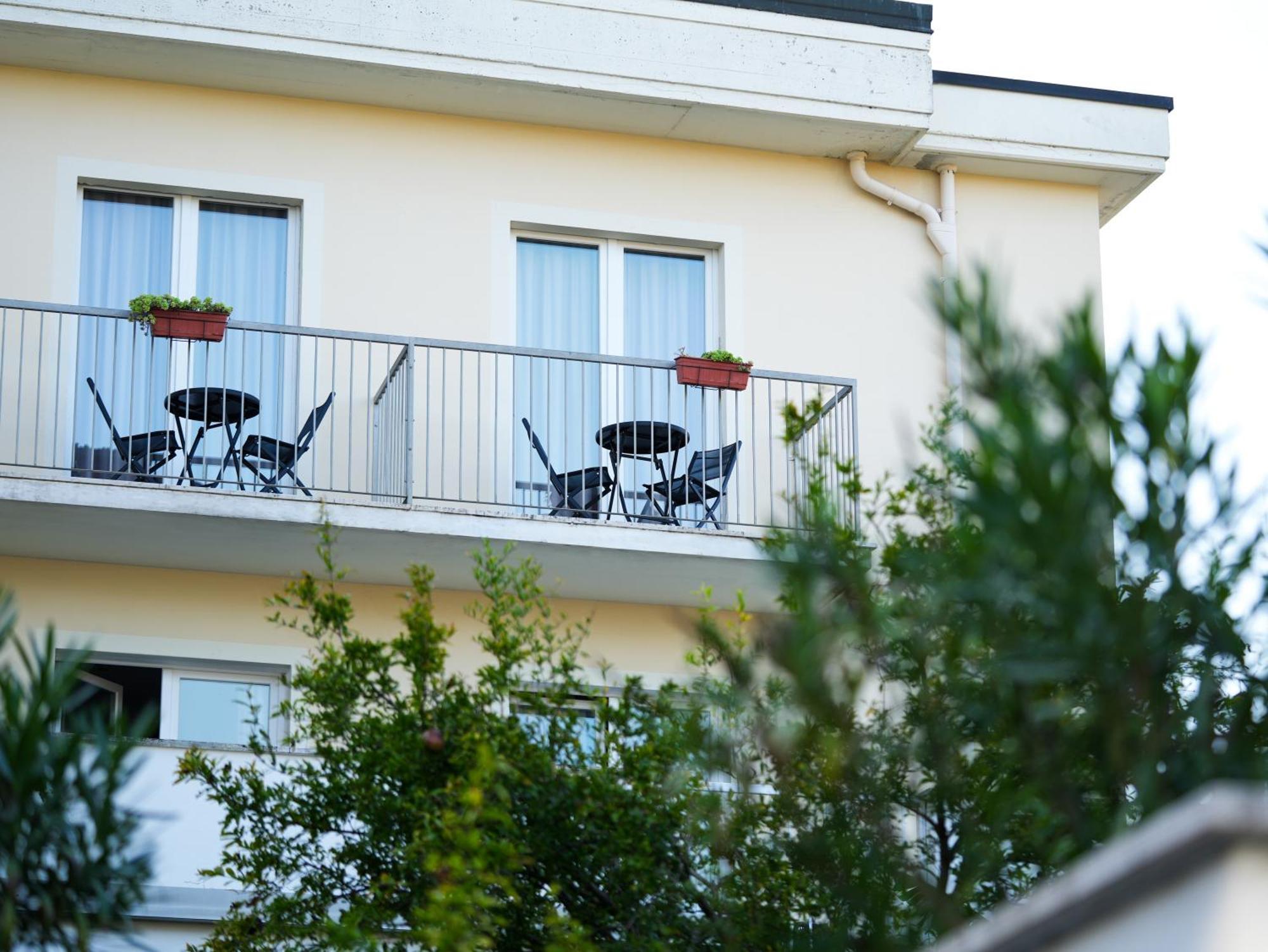Hotel Mauro Sirmione Buitenkant foto